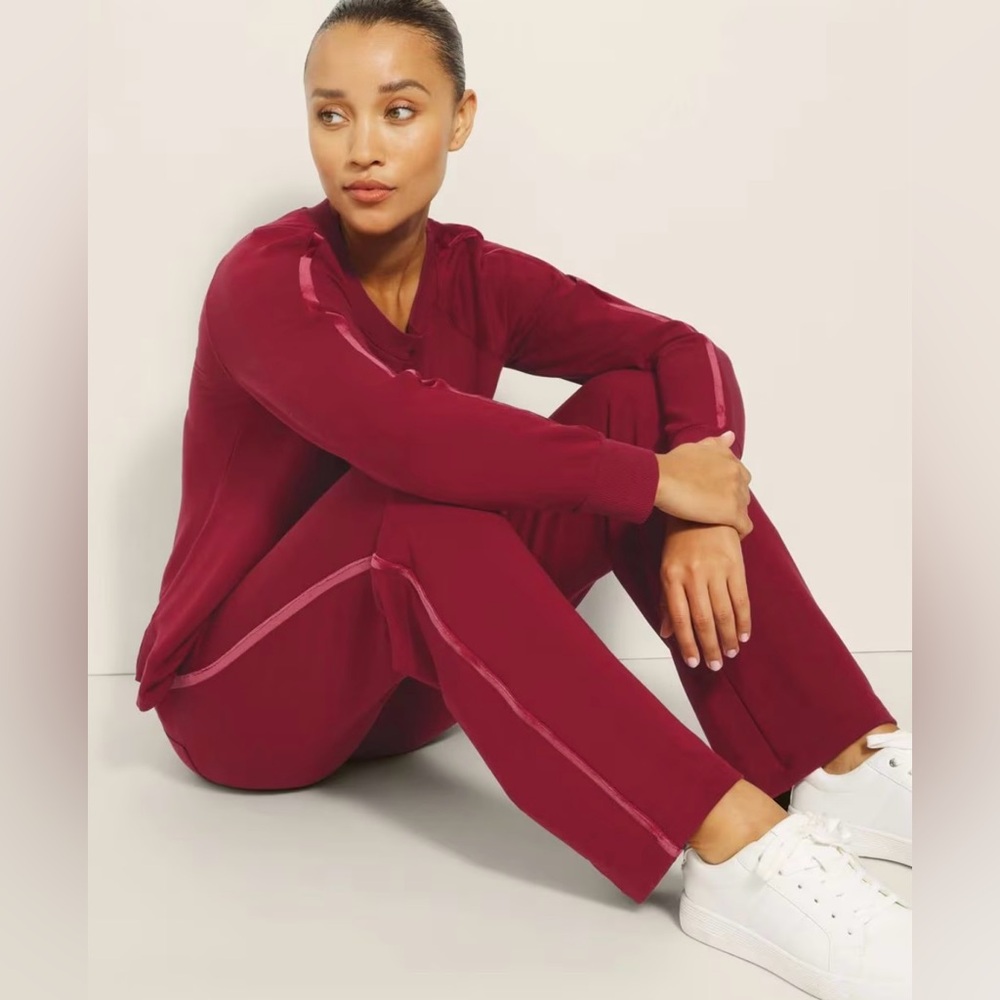 Soma burgundy fleece pants with velour trim size small